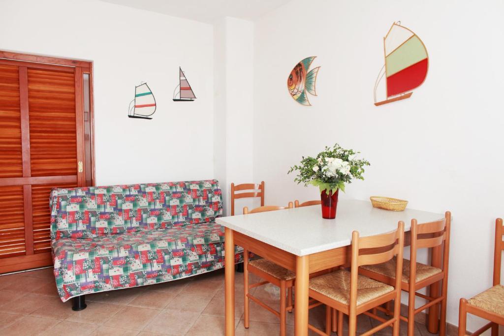 Appartamenti Ideal Isola Rossa Exterior photo